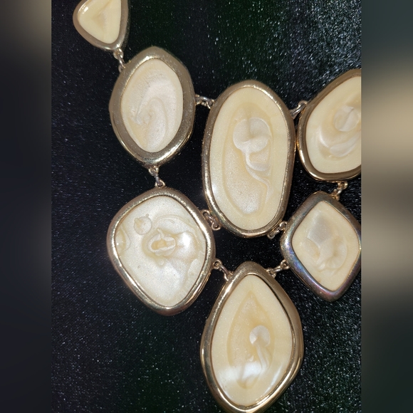 Stella & Dot Fiona Bib Necklace - Picture 6 of 9